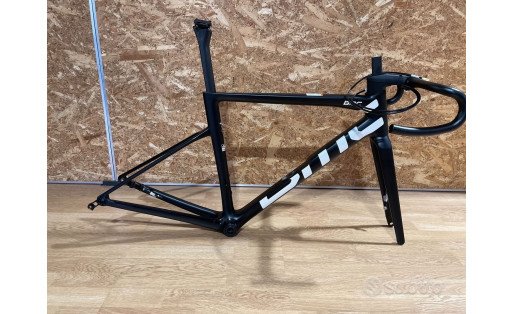 Telaio BMC Teammachine SLR01 leggero e racing