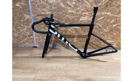 Telaio BMC Teammachine SLR01 leggero e racing