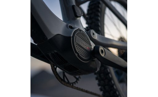 Amflow PX Carbon: E-MTB Leggera con Motore DJI Avinox
