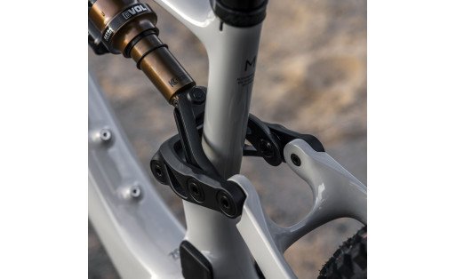 Amflow PX Carbon: E-MTB Leggera con Motore DJI Avinox