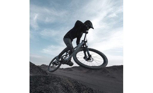 Amflow PX Carbon: E-MTB Leggera con Motore DJI Avinox